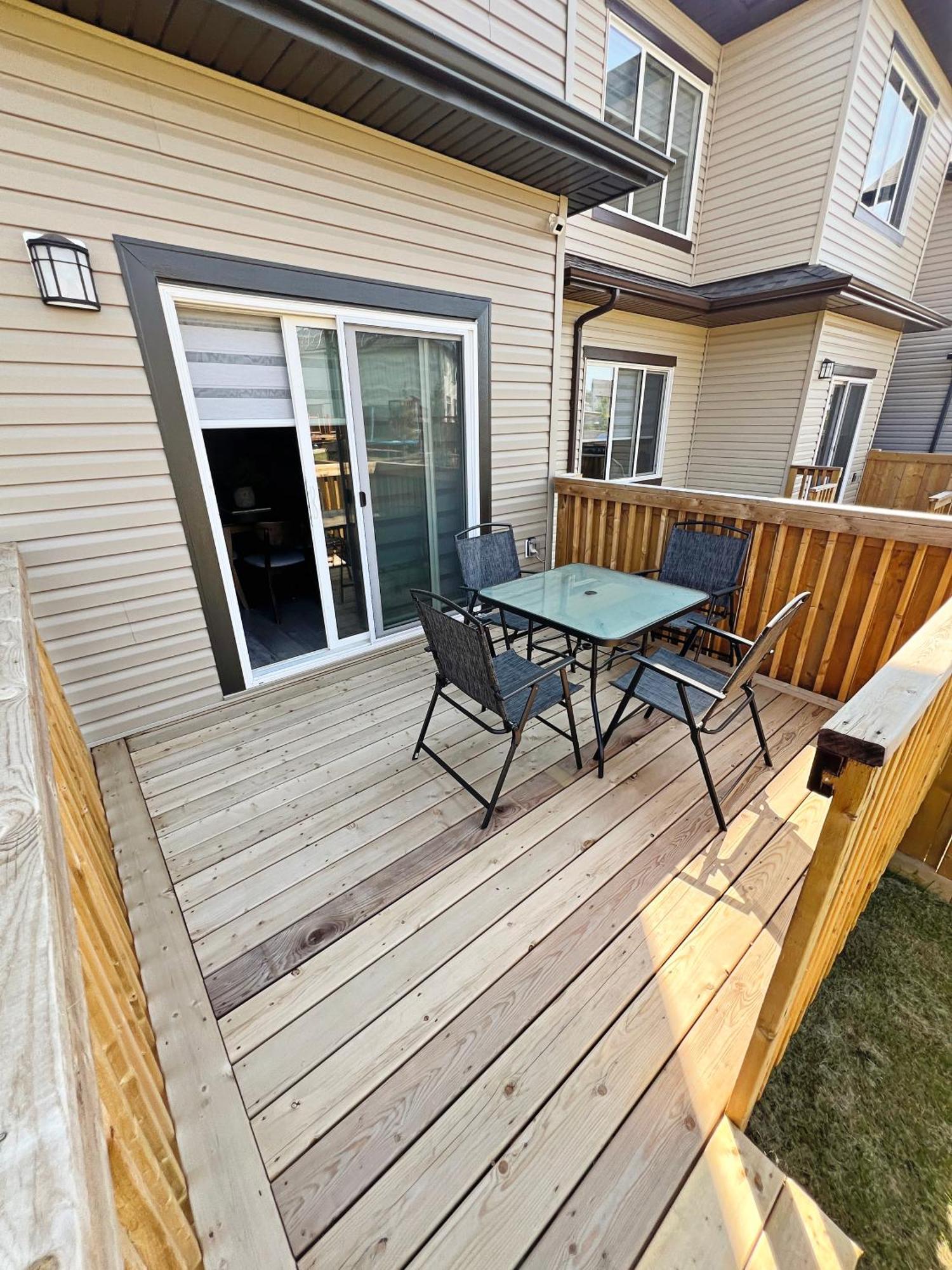 Beautiful Home With 4 King Beds,Airport,Disney+ Edmonton Extérieur photo