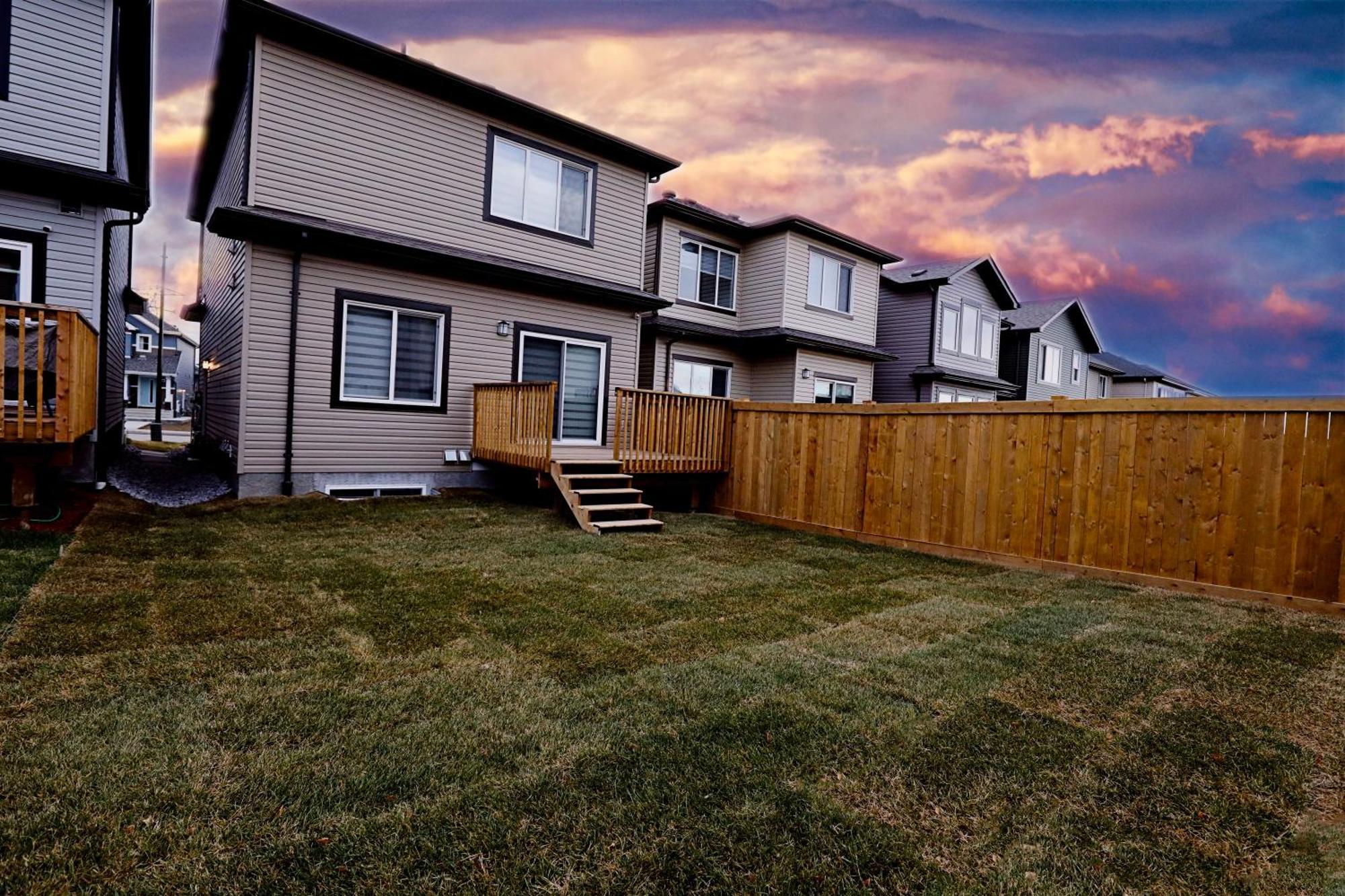 Beautiful Home With 4 King Beds,Airport,Disney+ Edmonton Extérieur photo